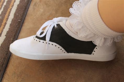 fake saddle shoes|diy saddle shoes for kids.